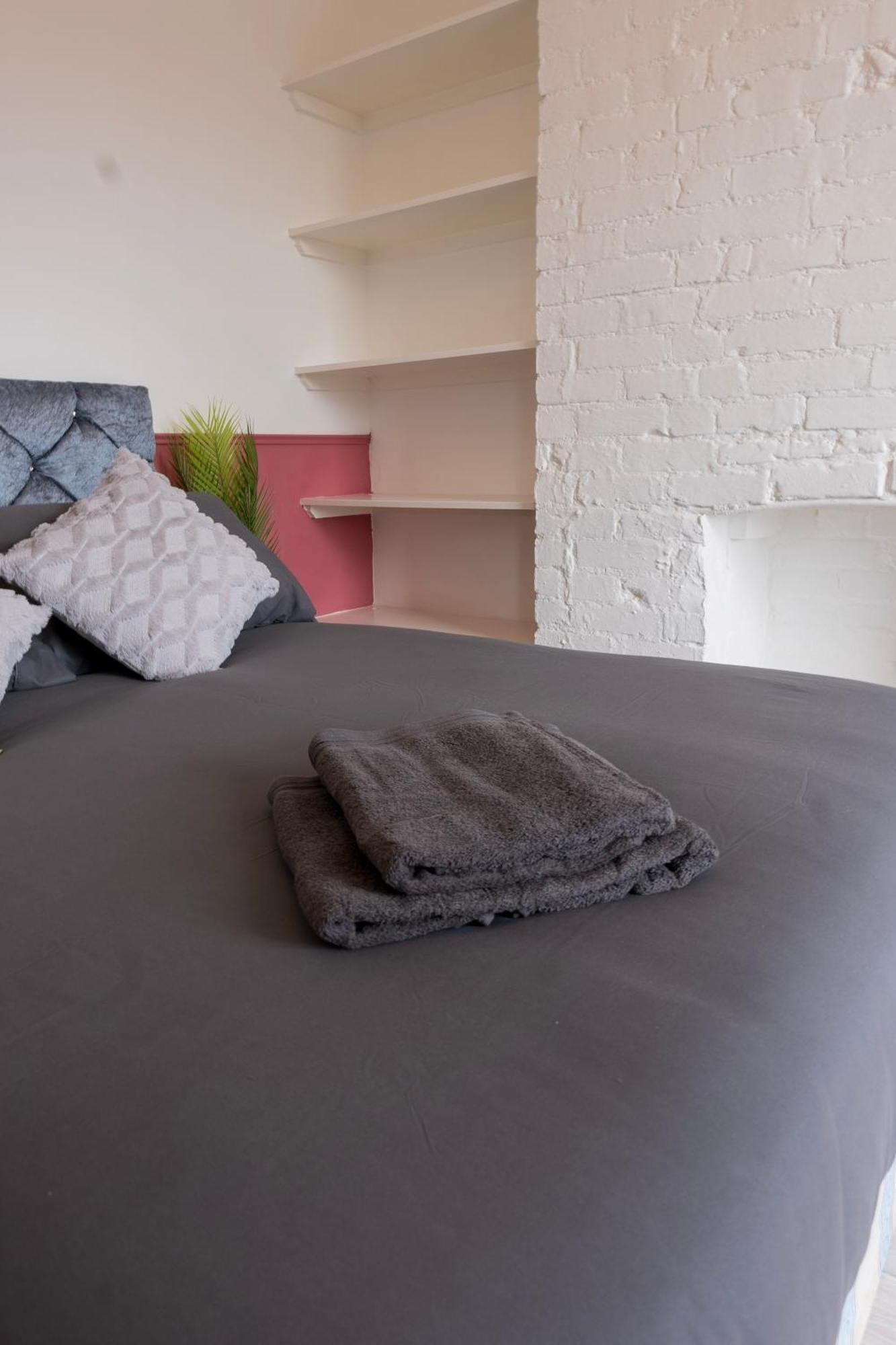 5C- Stylish Urban Retreat - Spacious 2 Bed Flat London Exteriör bild