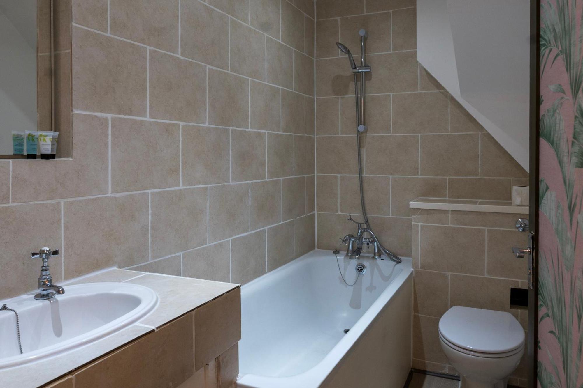 5C- Stylish Urban Retreat - Spacious 2 Bed Flat London Exteriör bild